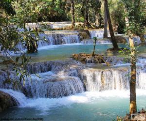 yapboz Kuang Si Falls, Laos